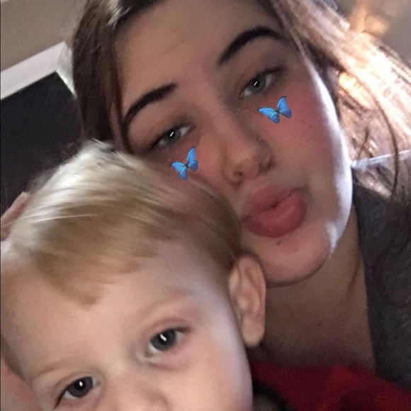 Meet your Posher, Kaylee - Picture 1 of 1